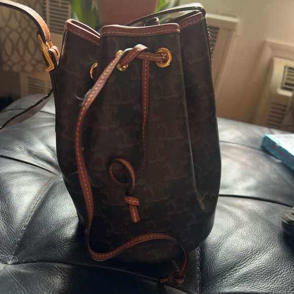 Celine Triomphe canvas small bucket bag - Picture 4 of 15